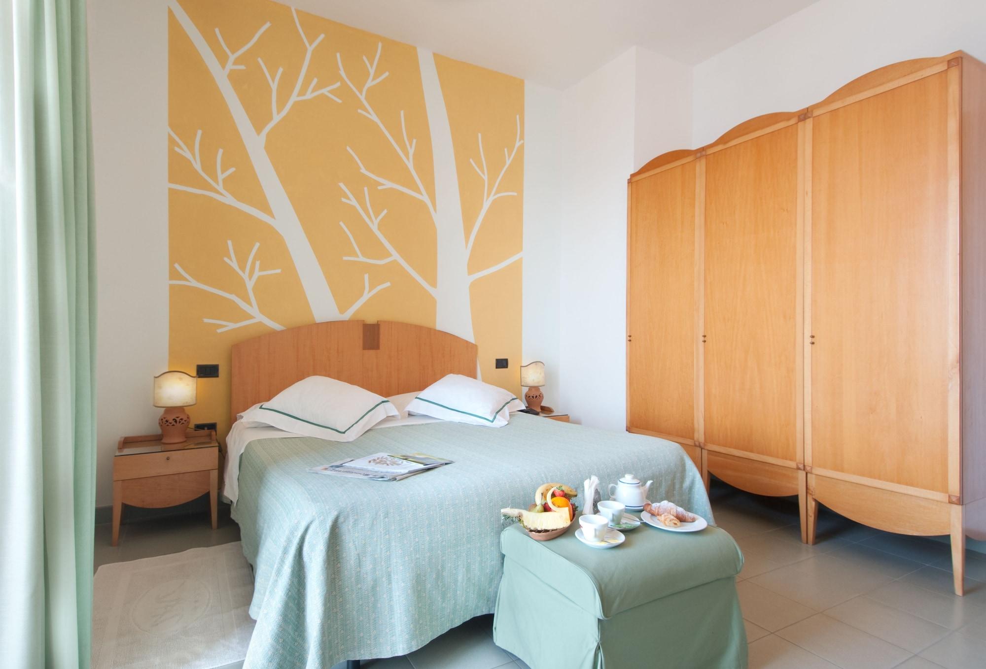 Hotel Grand Mediterraneo 4*
